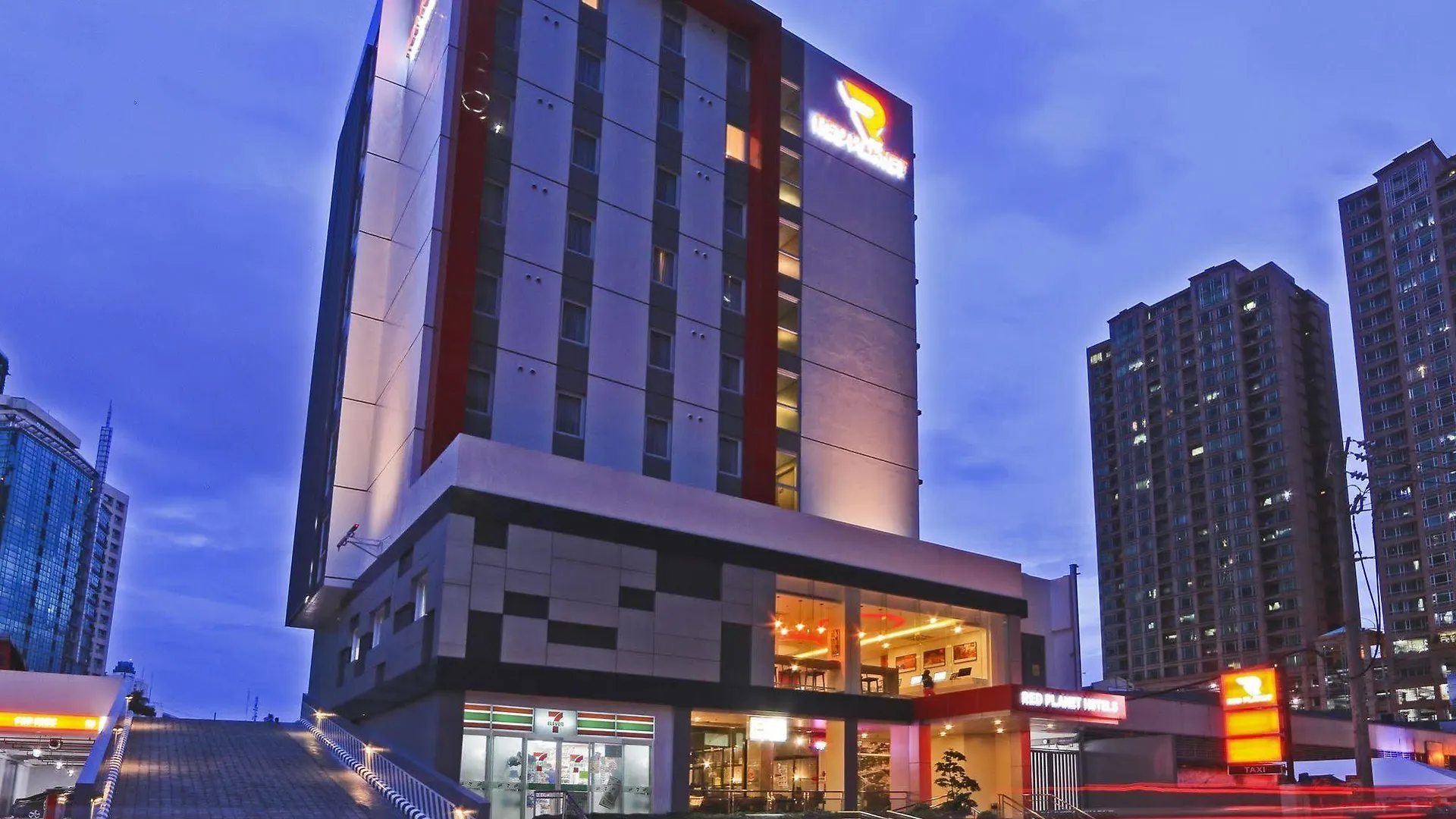 Red Planet Makati Amorsolo Makati City Hotel